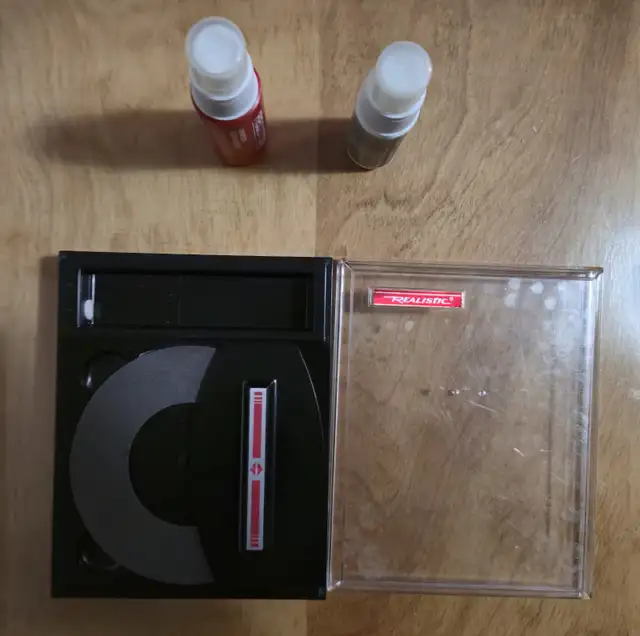 Realistic CD Cleaner - Photo 2