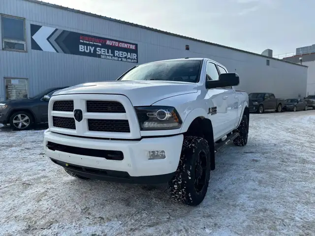 2017 RAM 2500 HD LARAMIE • 4WD • CREW CAB