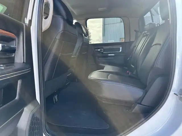 2017 RAM 2500 HD LARAMIE • 4WD • CREW CAB - Photo 12