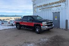 2018 Chevrolet Silverado 1500 LT Crew Cab 5.3L V8 - Photo 3