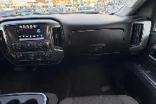 2018 Chevrolet Silverado 1500 LT Crew Cab 5.3L V8 - Photo 17