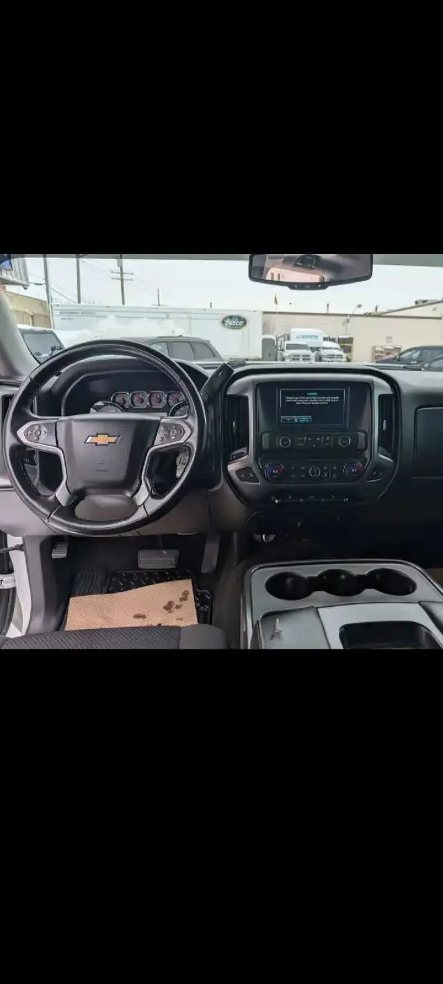 2015 Chev Silverado 1500 5.3L V8 Accident Free - Photo 4