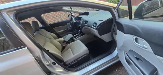 2014 Honda civic - Silver - Excellent condition - Photo 3