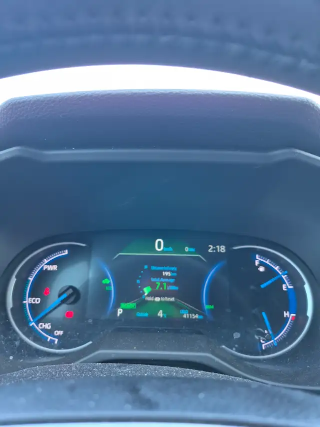 2025 Toyota RAV4 SE AWD Hybrid - Photo 4