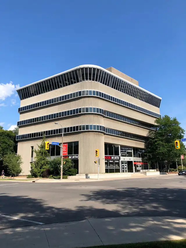 Want an office to wow your client with amazing Niagara views? - Photo 6