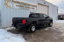 2017 Chevrolet Silverado 1500 Custom Double Cab 5.3L V8 - Photo 4