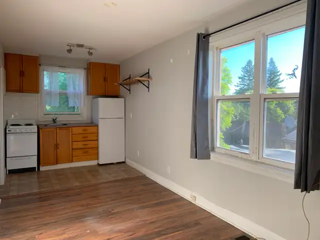 SOUTH END 1 BDRM APARTMENT - QUIET LOCATION –AVAILABLE NOW - Photo 4