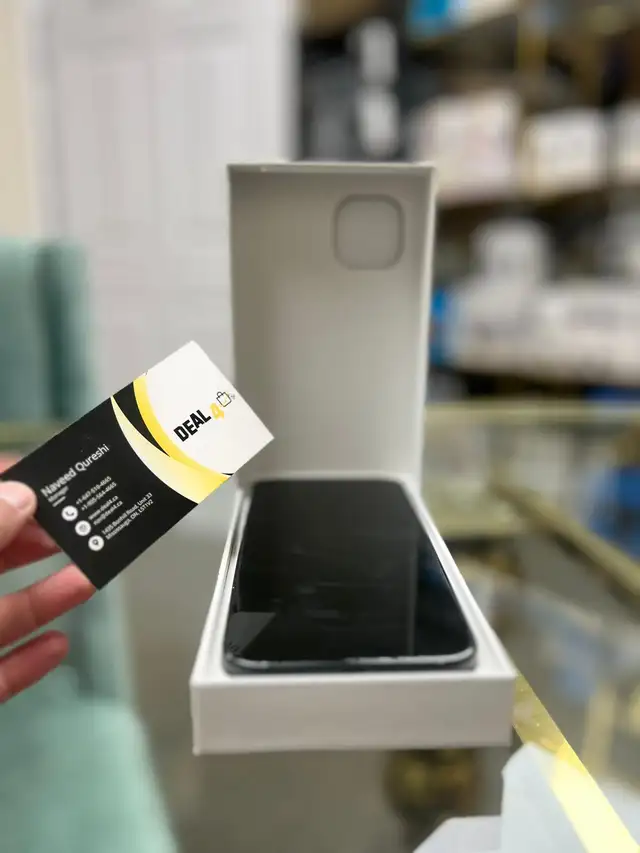 Apple iPhone 15 Plus Open Box Like New | Unlocked - Photo 2