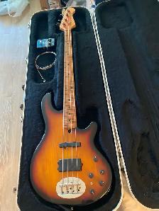 Lakland Electric 4-string Bass -