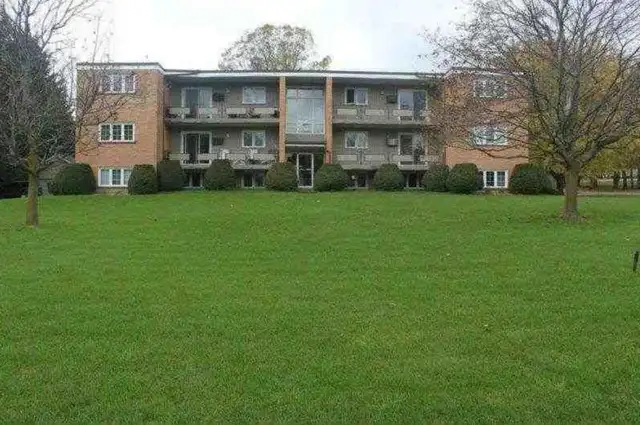 Fonthill 2 Bedroom Available April 1st 2026 - Photo 10