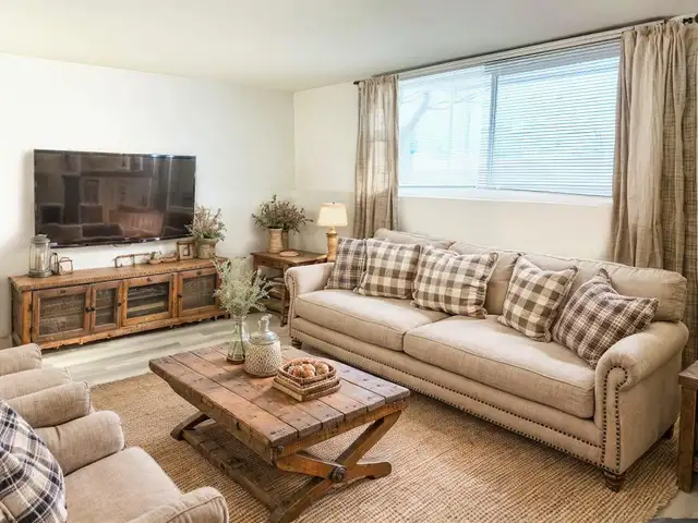 Large 1Bedroom Apartment in Rocky Mountain House! - Photo 2