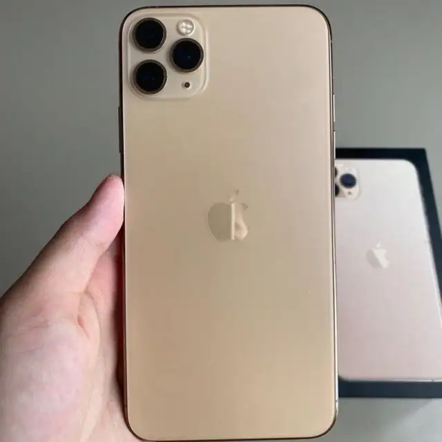 UNLOCKED IPHONE 11 PRO GOLD (64 GB) $399  FREE SCREEN PROTECTOR