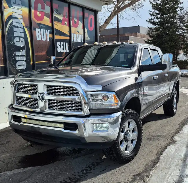2014 Dodge ram 3500 laramie megacab