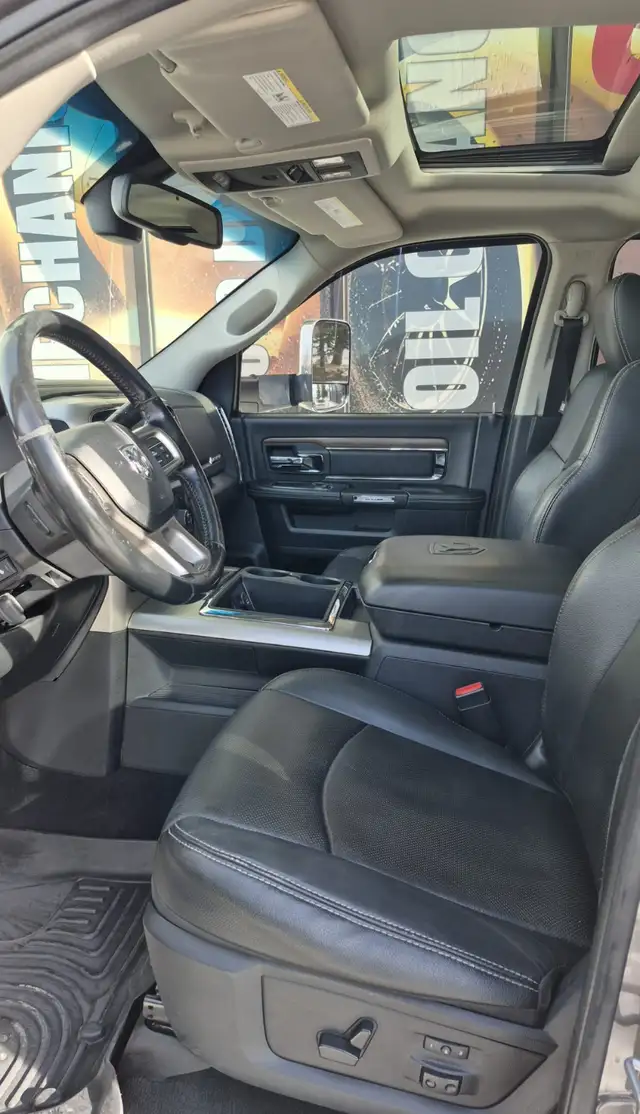 2014 Dodge ram 3500 laramie megacab - Photo 5