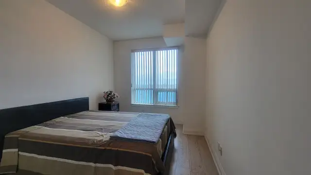 The World on Yonge Condo furnished with wifi parking Yonge&Steel - Photo 4