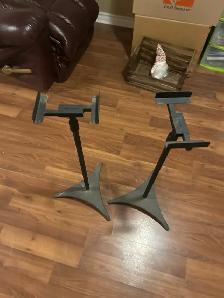 speaker stands