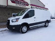 2024 Ford Transit Cargo Van AWD T-250 130 9070 GVWR , LOW LOW KM - Photo 3