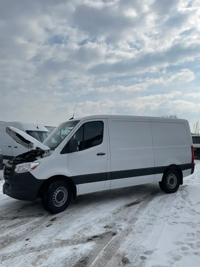 2021 Mercedes-Benz Sprinter Standard Roof - Photo 4
