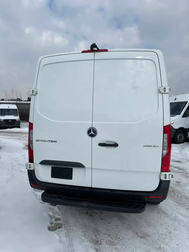 2021 Mercedes-Benz Sprinter Standard Roof - Photo 5