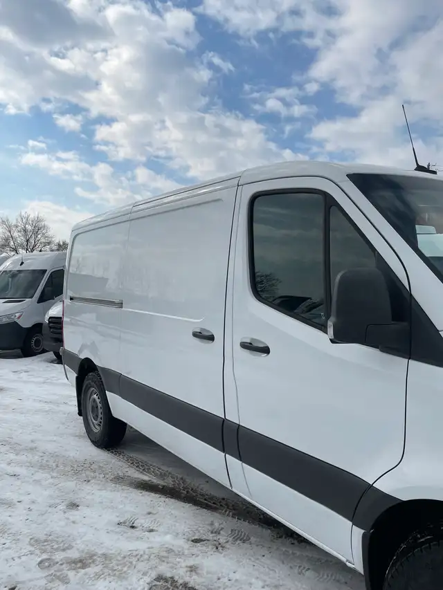 2021 Mercedes-Benz Sprinter Standard Roof - Photo 16