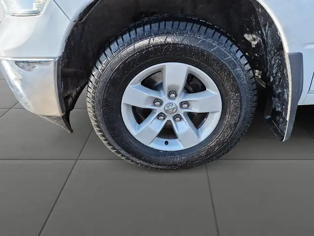 2023 RAM 1500 Classic SLT SLT | 4x4 Crew Cab 5'7' Box - Photo 10