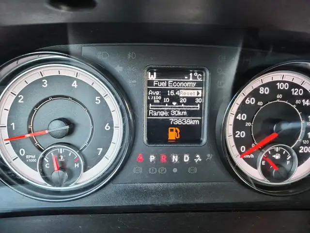 2023 RAM 1500 Classic SLT SLT | 4x4 Crew Cab 5'7' Box - Photo 19