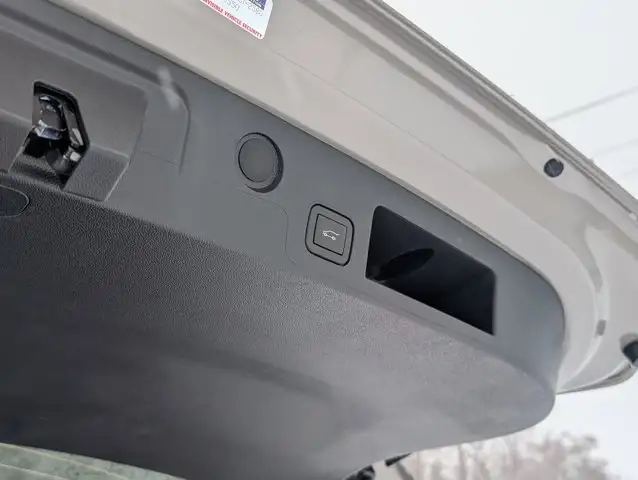 2026 GMC Terrain AWD AT4- Trailering Pkg - Convenience Pkg - Photo 15