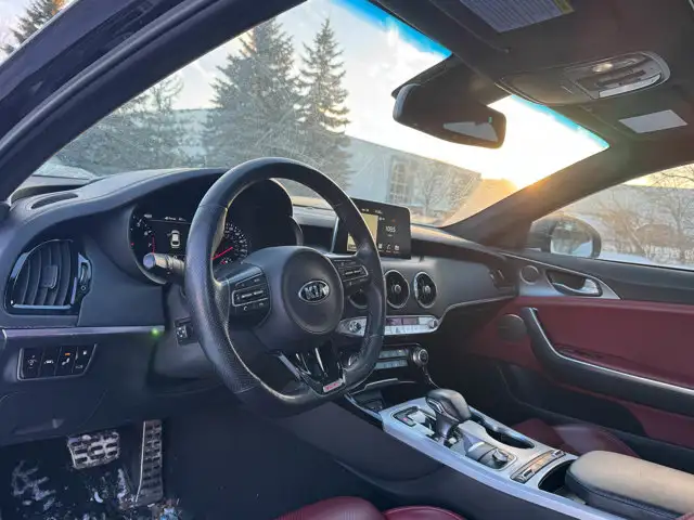 2019 Kia Stinger GT Limited- 3.3L V6 - Red Interior - Photo 6
