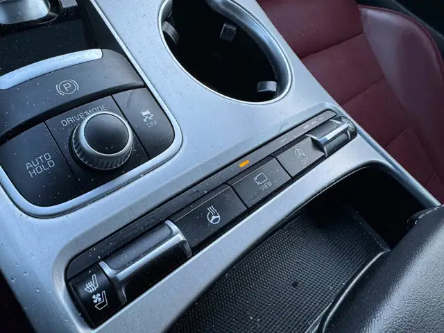 2019 Kia Stinger GT Limited- 3.3L V6 - Red Interior - Photo 16