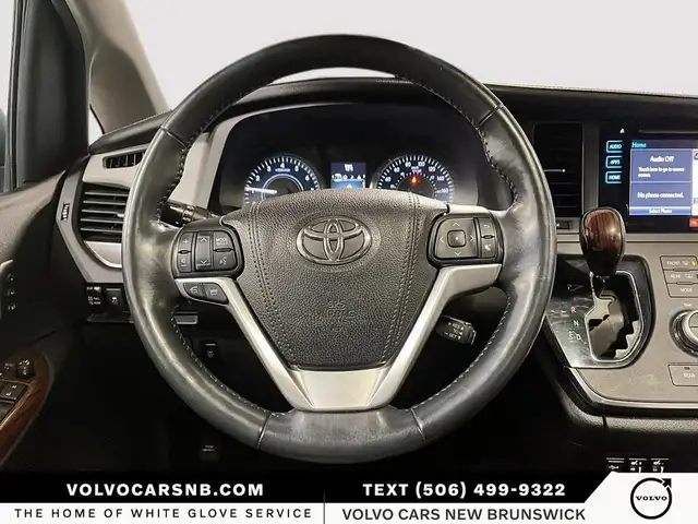 2017 Toyota Sienna XLE | Tri-Zone Climate | 7 Passenger | - Photo 14