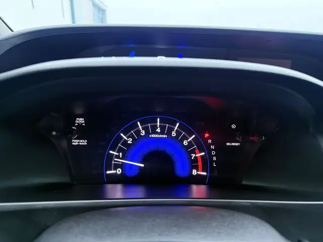 2015 Honda Civic Coupe Auto, FWD, 1.8L 4cyl, Gas - Photo 20