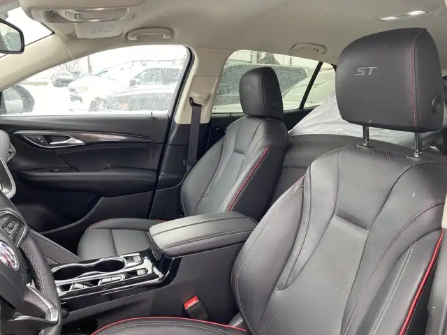 2023 Buick Envision Essence AWD - Photo 2