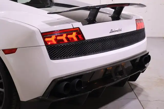 2010 Lamborghini Gallardo LP570-4 Superleggera - Photo 4
