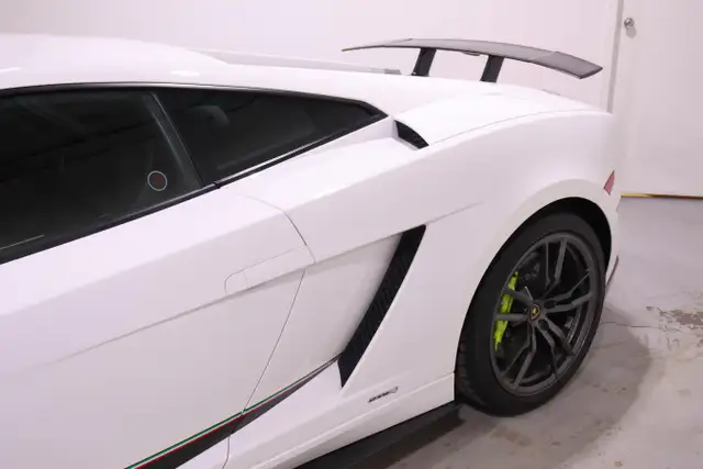 2010 Lamborghini Gallardo LP570-4 Superleggera - Photo 8
