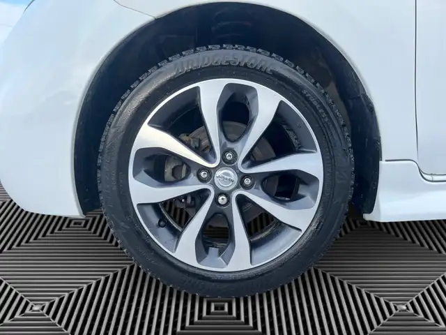 2015 Nissan Micra SR | CLEAN CARFAX | BACK-UP CAM | HEATED MIRRO - Photo 9