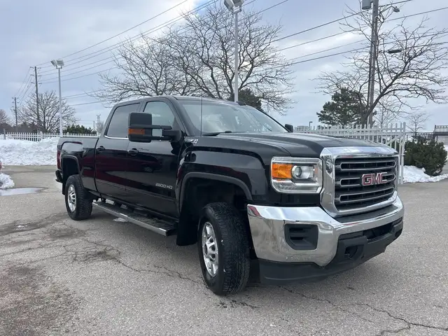 2017 GMC SIERRA 2500HD 4WD Crew Cab 153.7 SLE 6.0L V8 Gas 6.75 F - Photo 3