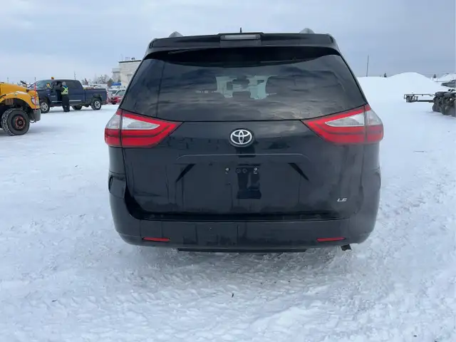 2018 Toyota Sienna - Photo 5