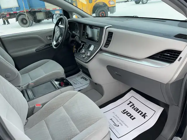 2018 Toyota Sienna - Photo 28