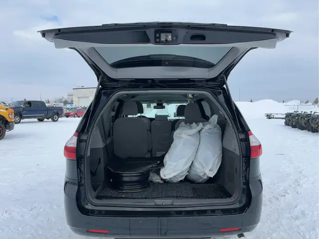 2018 Toyota Sienna - Photo 29