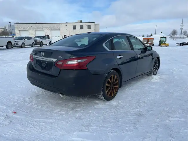 2018 Nissan Altima - Photo 4