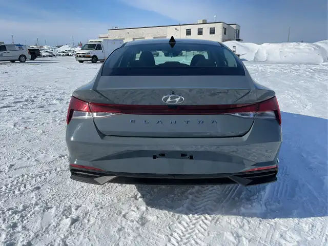 2022 Hyundai ELANTRA - Photo 5