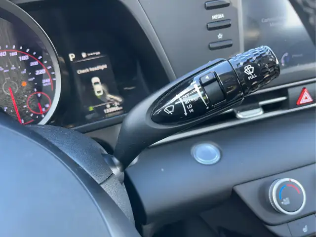 2022 Hyundai ELANTRA - Photo 20