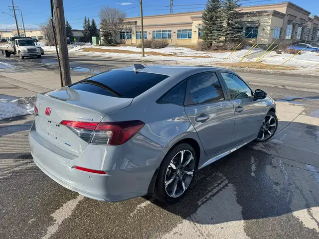 2025 Honda Civic Hybrid Sport Touring - Photo 4