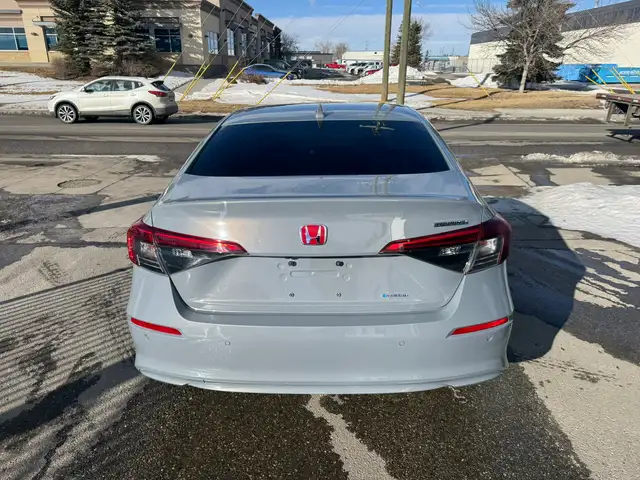 2025 Honda Civic Hybrid Sport Touring - Photo 5