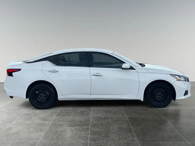 2019 Nissan Altima 2.5 S / AWD - Photo 8