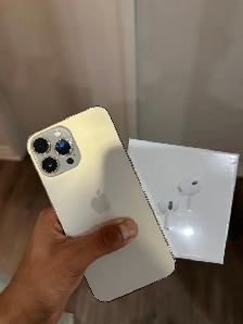 iPhone 13 Pro Max 128GB GOLD AirPods & Fast Charger