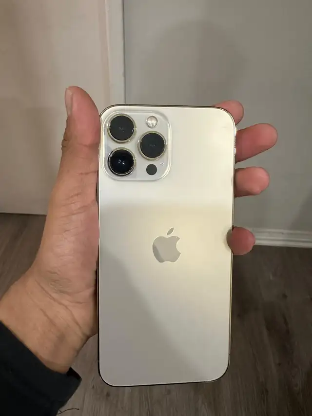 iPhone 13 Pro Max 128GB GOLD AirPods & Fast Charger - Photo 4