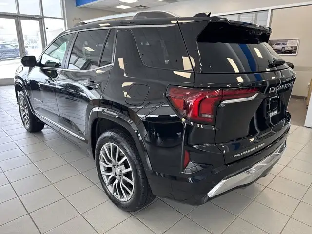 2026 GMC Terrain AWD Denali | 1.5L TURBO I4 | PANO ROOF - Photo 3