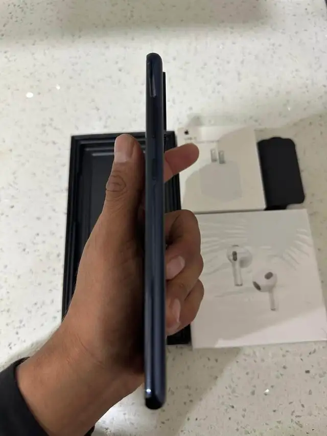 Samsung Galaxy S20 128GB – Bundle Deal – Delivery Included - Photo 5