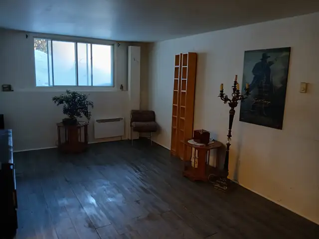 41/2, Ile-Perrot, 2-bedrm 1bath, sun, Priv, services, bus, schoo - Photo 3